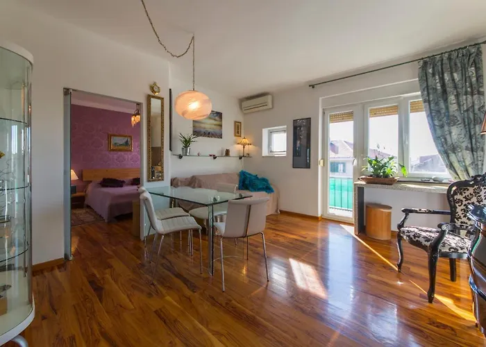 Tifani Lux Apartman *